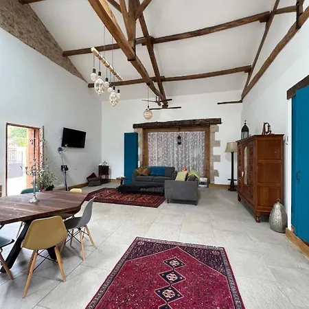 Virolet Barn *