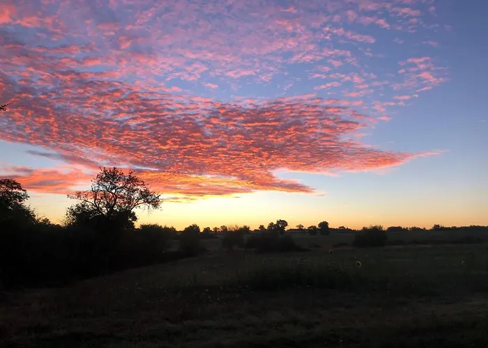 Дом отдыха Virolet Barn Queaux