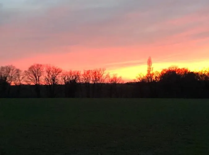 Virolet Barn Дом отдыха Queaux