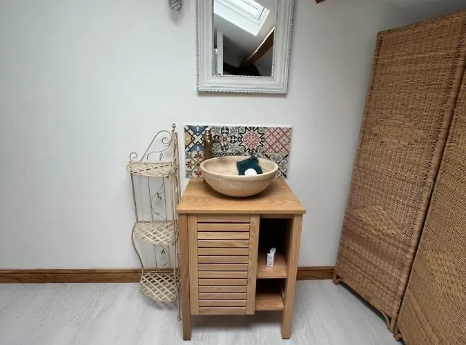 Virolet Barn * Queaux