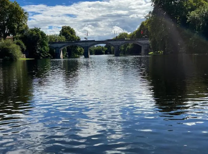 Virolet Barn * Queaux