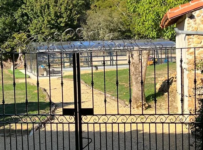 Virolet Barn Дом отдыха Queaux